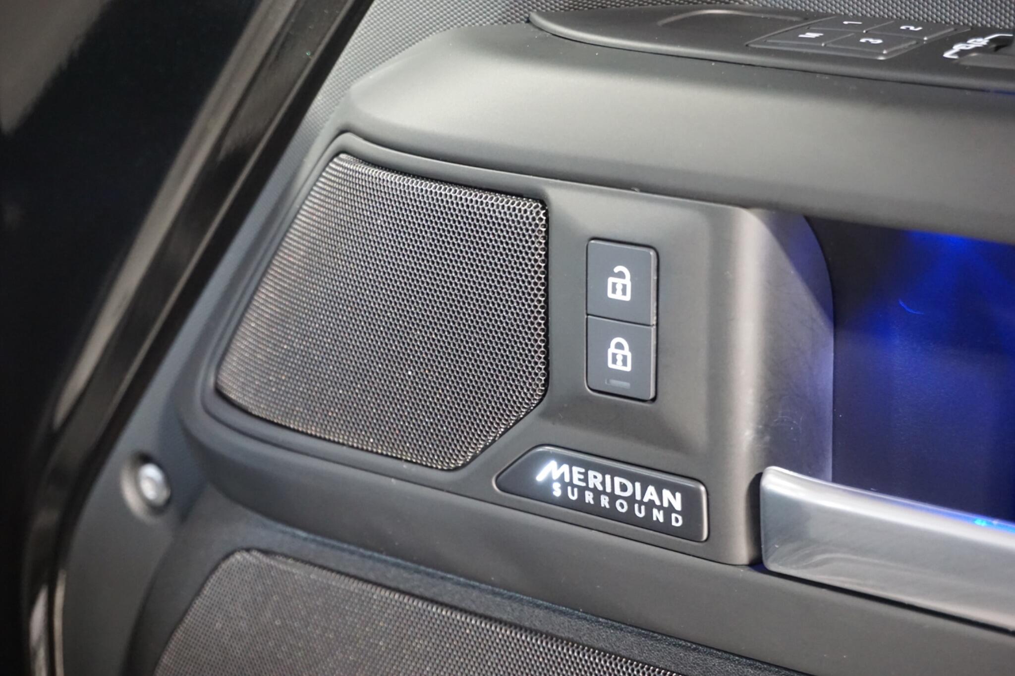 Land Rover Defender 110 3.0 D350 MHEV X-Dynamic HSE SUV 5dr Diesel Auto 4WD Euro 6 (s/s) (350 ps)